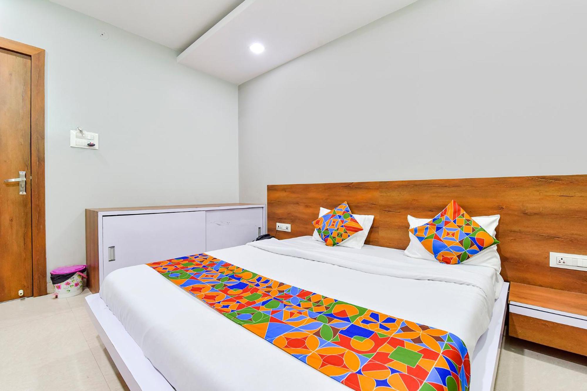 Fabhotel Raghumani Palace Ujjain Dış mekan fotoğraf